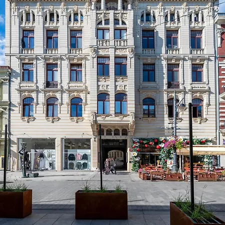 Piotrkowska Prestige By Bookinghost